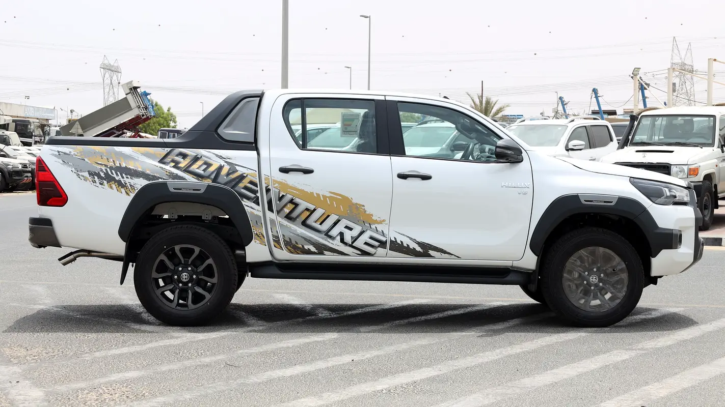 Toyota Hilux, 2026 — фото 7 из 10