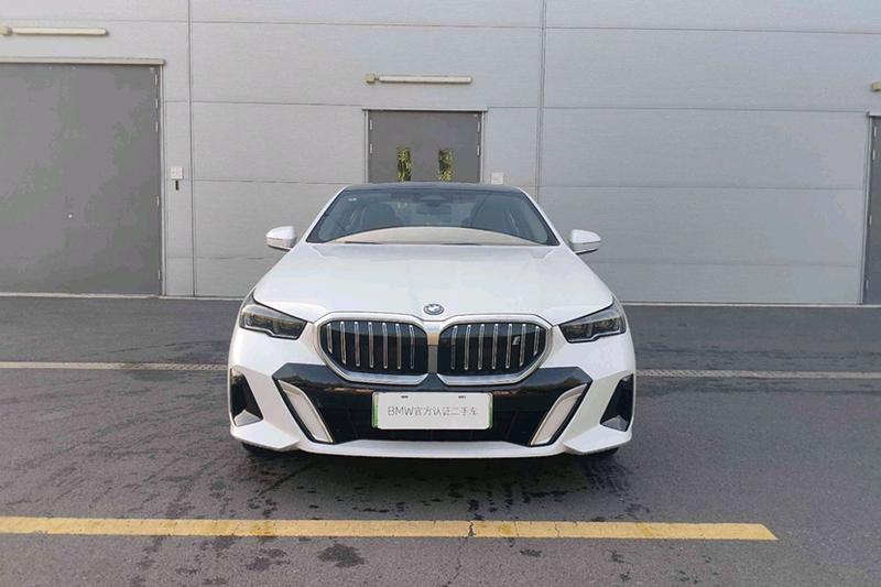 BMW i5, 2025 — фото 2 из 12