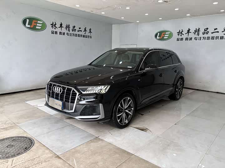 Audi Q7, 2022 — купить в Брянске под ключ