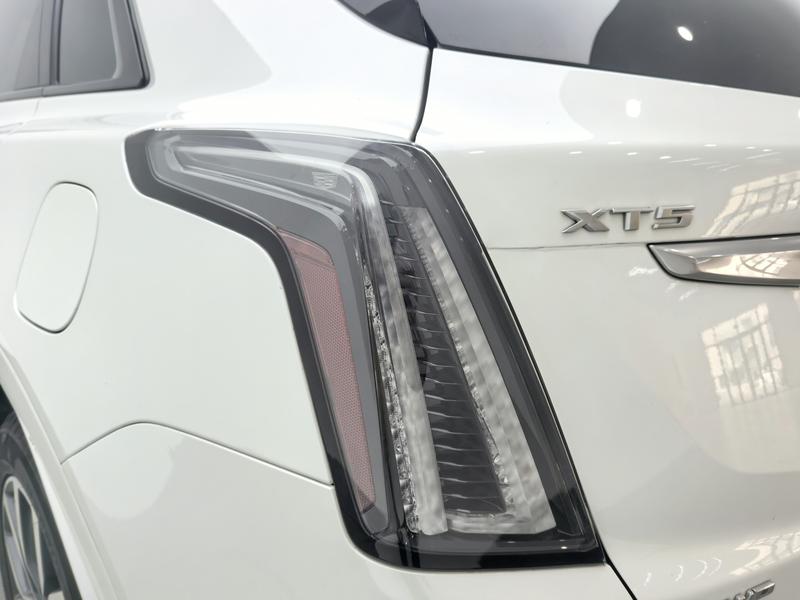 Cadillac XT5, 2023 — фото 10 из 12