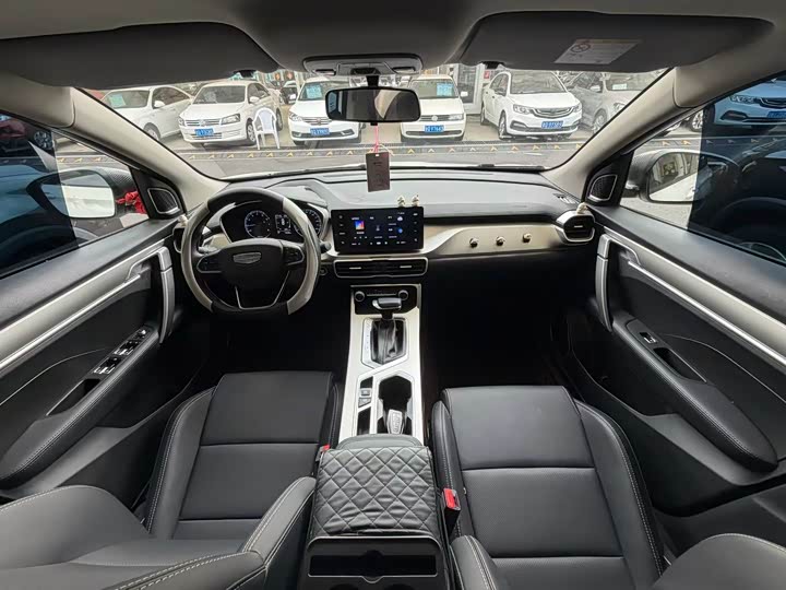 Geely Coolray, 2025 — фото 3 из 7