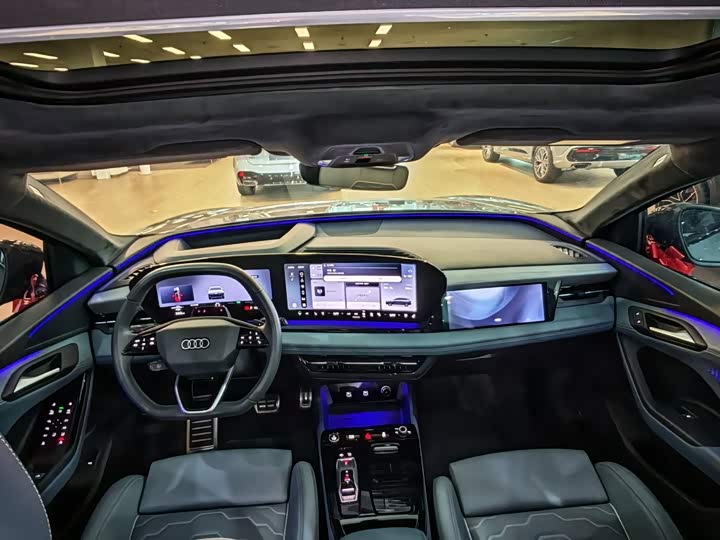 Audi Q6L e-tron, 2025 — фото 6 из 9