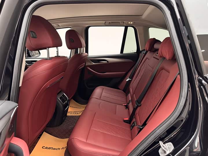 BMW iX3, 2022 — фото 9 из 9