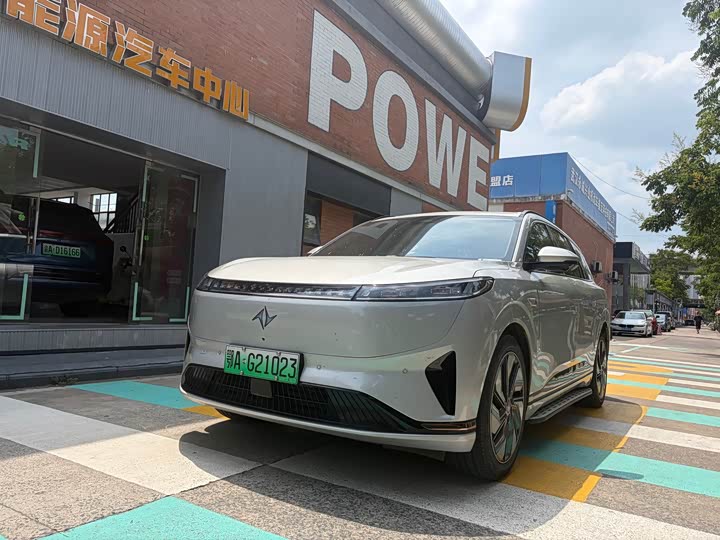 Dongfeng Yipai eπ 008, 2024 — купить в Москве под ключ