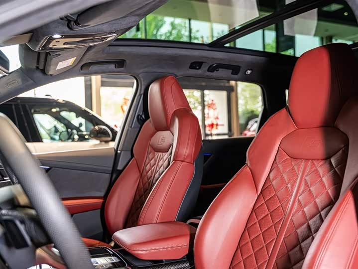 Audi SQ7, 2023 — фото 8 из 9