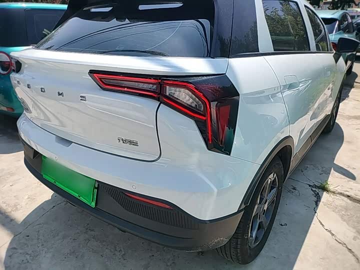 Geely Geometry E Firefly, 2024 — фото 8 из 9