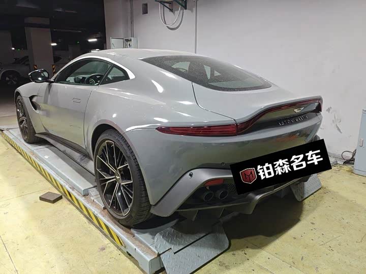 Aston Martin V8 Vantage, 2021 — фото 3 из 5