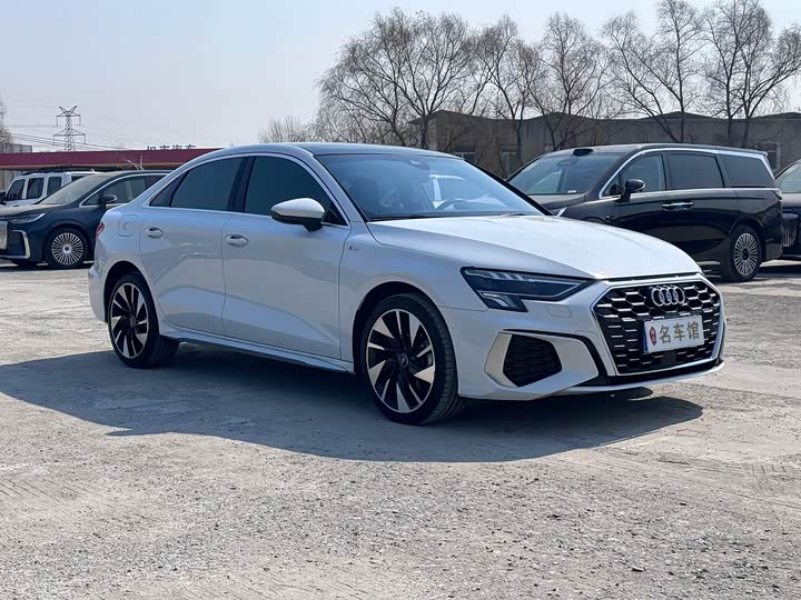 Audi A3, 2023 — фото 3 из 9
