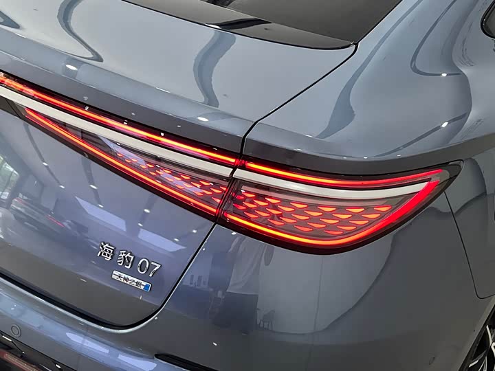 BYD Seal 07 DM-i Hybrid, 2025 — фото 6 из 9