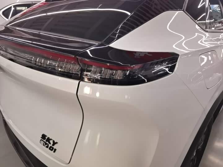 Dongfeng Aeolus Sky EV01, 2024 — фото 8 из 9