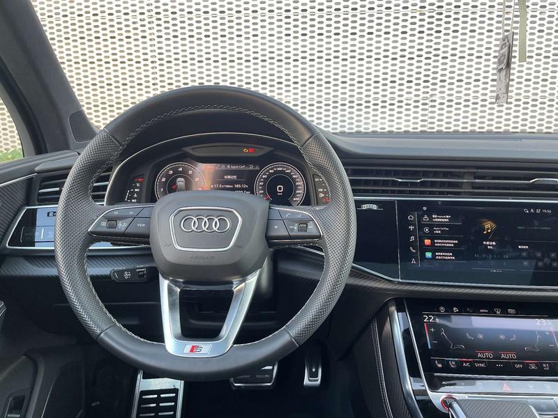 Audi SQ7, 2024 — фото 7 из 10