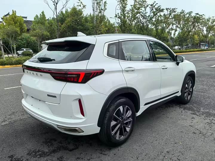 Exeed LX C-DM Hybrid, 2022 — фото 3 из 5