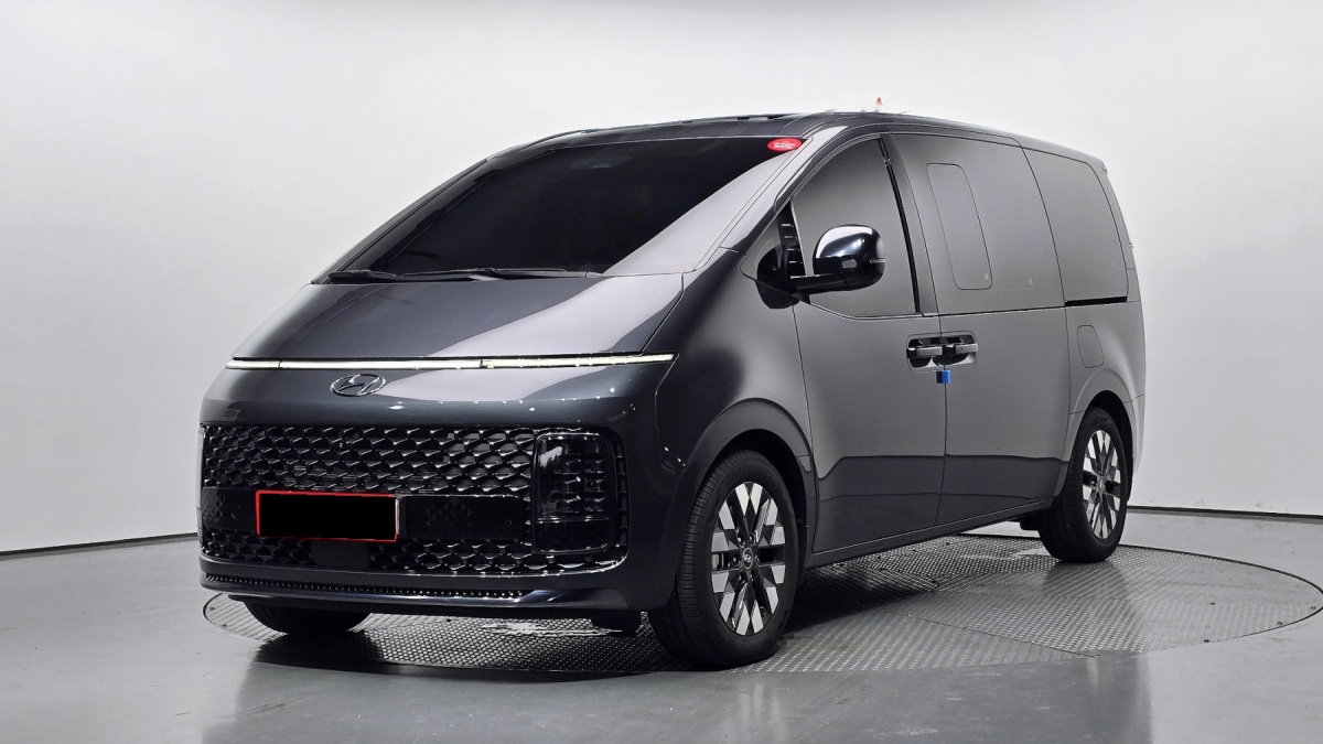 Hyundai Staria, 2024 — купить в Москве под ключ