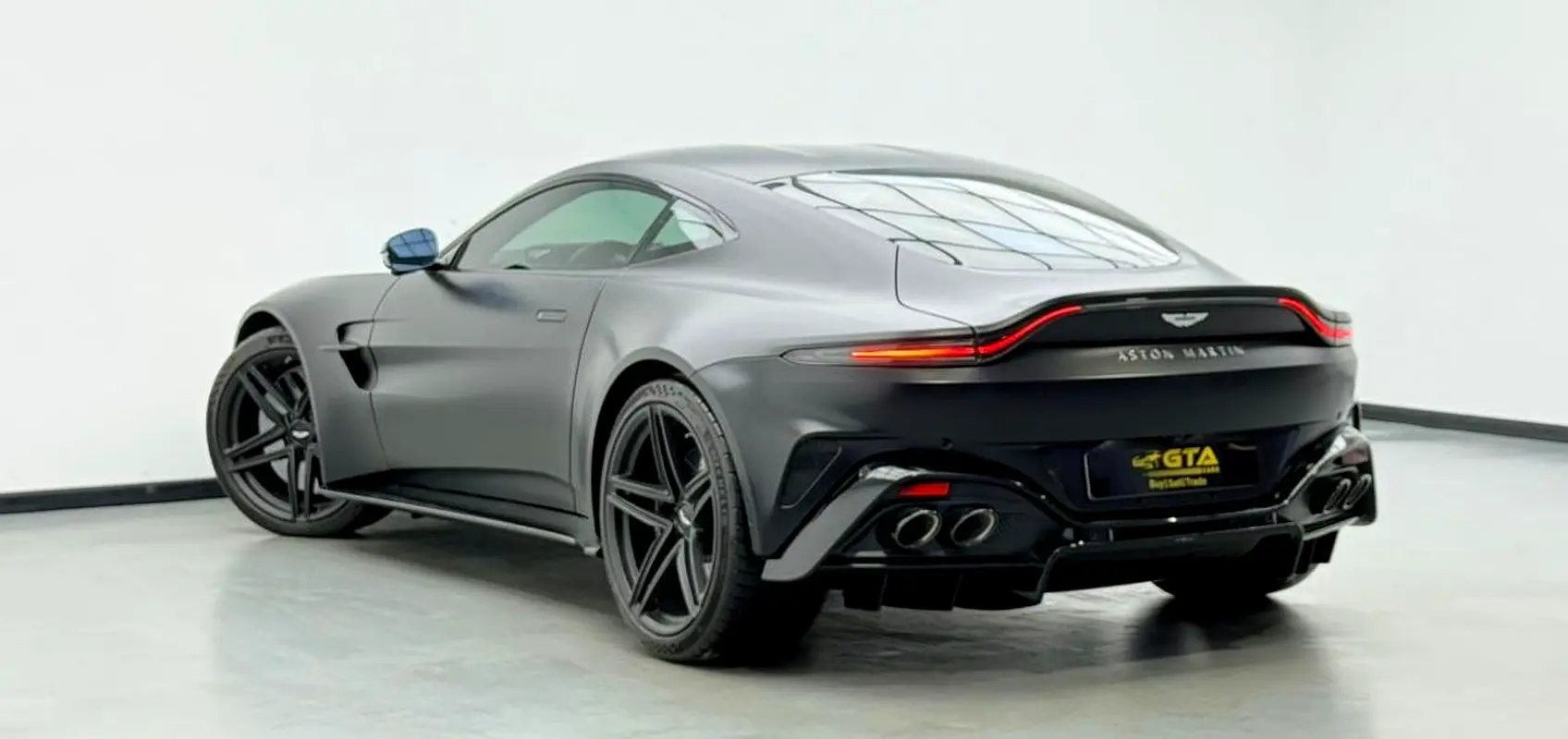 Aston Martin Vantage, 2025 — фото 5 из 10