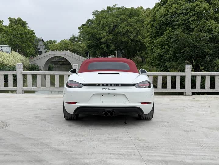 Porsche 718, 2024 — фото 8 из 9