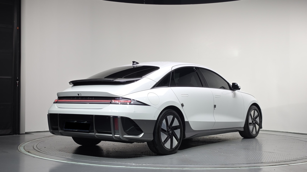 Hyundai Ioniq 6, 2024 — фото 2 из 12