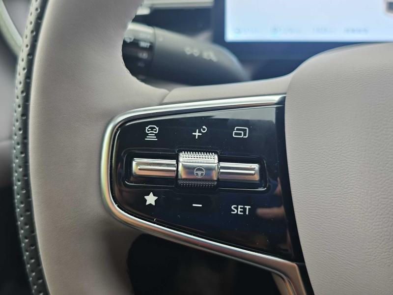 Roewe M7 DMH, 2025 — фото 8 из 11