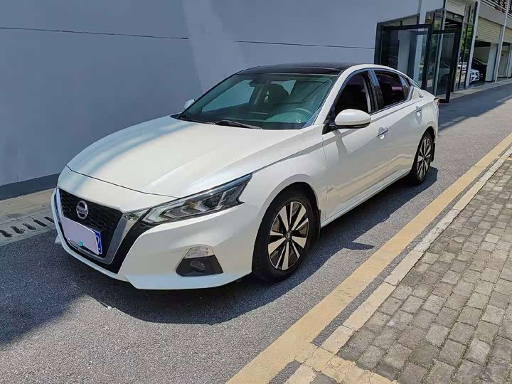 Nissan Teana, 2022 — фото 3 из 9