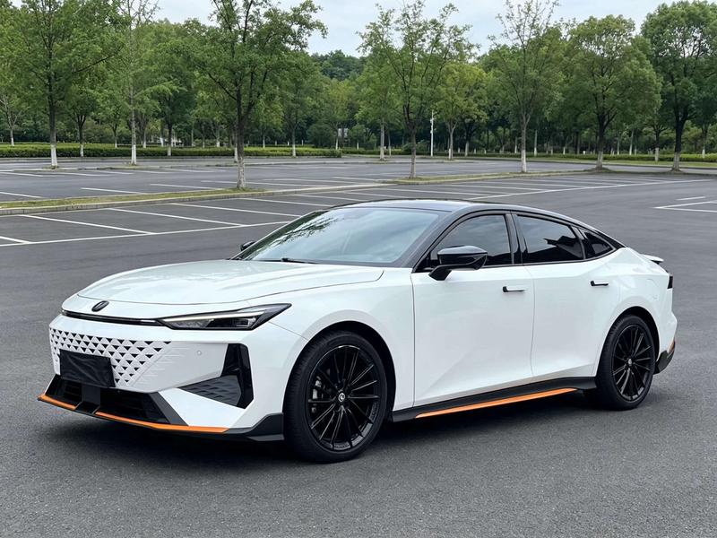 Changan UNI-V, 2023 — купить в Владимире под ключ
