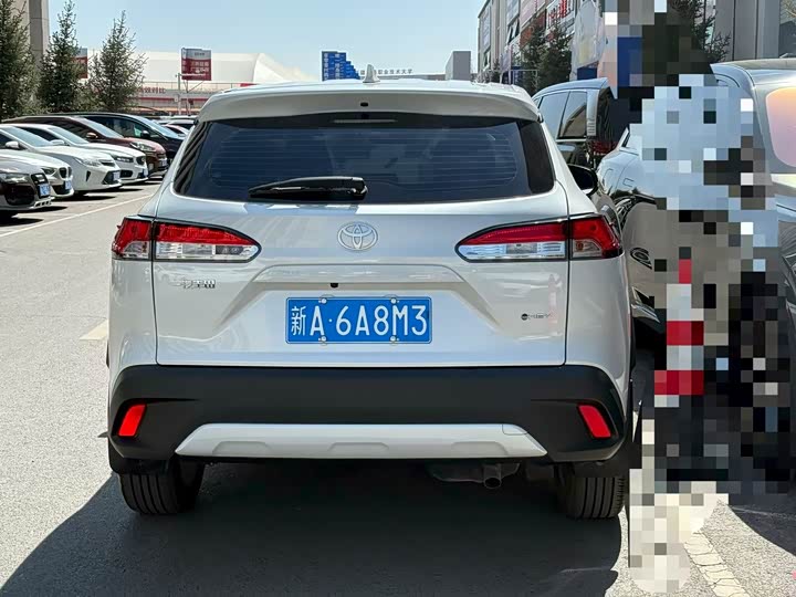 Toyota Corolla Cross, 2026 — фото 8 из 9