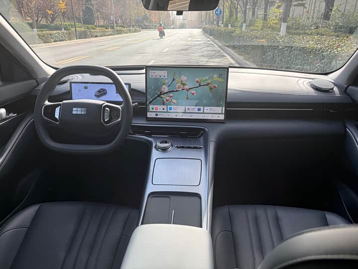 Geely Galaxy E5, 2025 — фото 8 из 12
