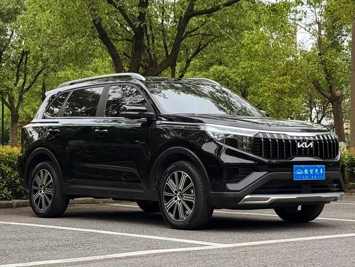 Kia Sportage GT-line, 2023 — фото 3 из 9