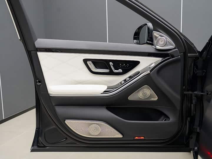 Mercedes-Benz Maybach S-Class, 2023 — фото 9 из 9