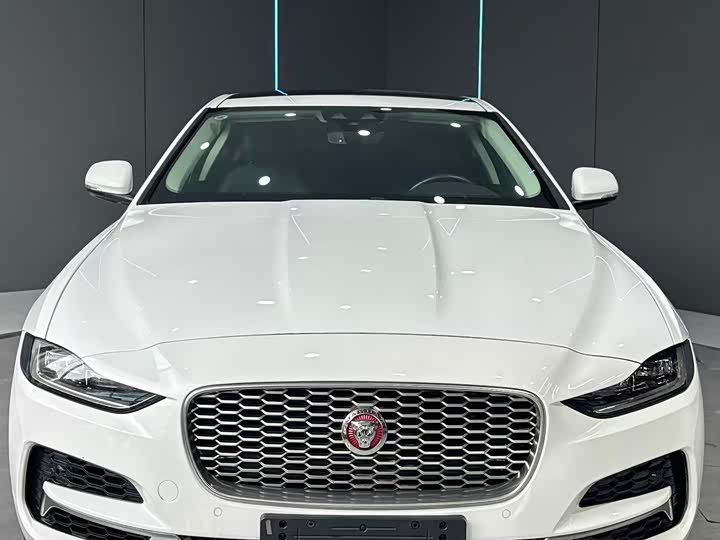 Jaguar XE L, 2021 — фото 2 из 9