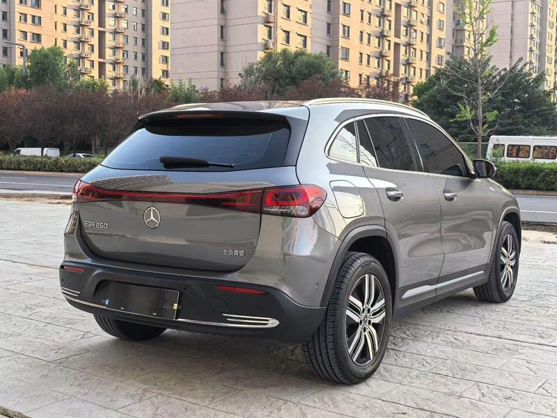 Mercedes-Benz EQA, 2023 — фото 6 из 11