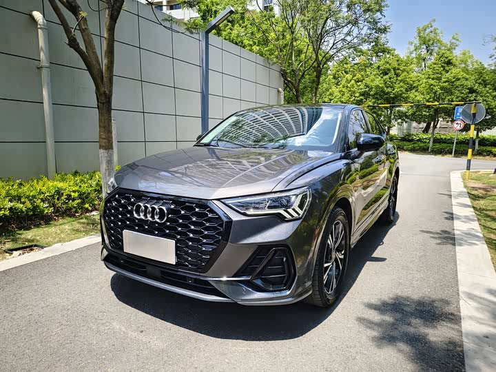 Audi Q3 Sportback, 2022 — купить в Санкт-Петербурге под ключ