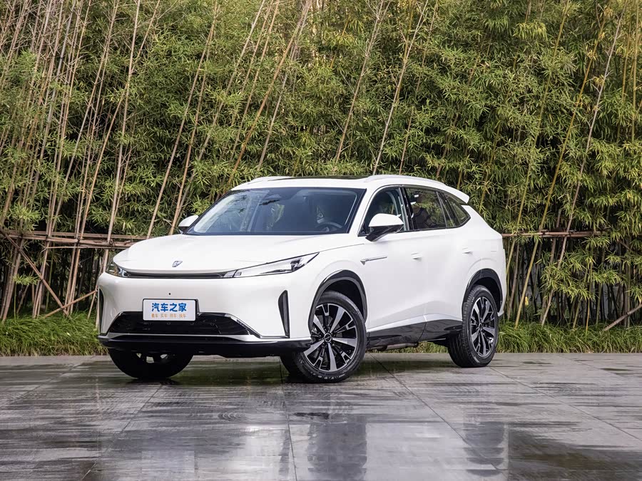Roewe D5X DMH, 2026 — купить в Самаре под ключ