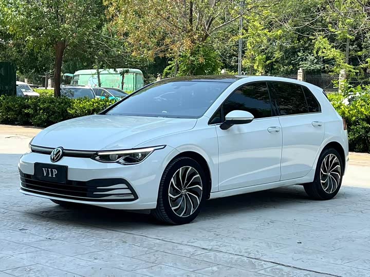 Volkswagen Golf, 2023 — купить в Белгороде под ключ