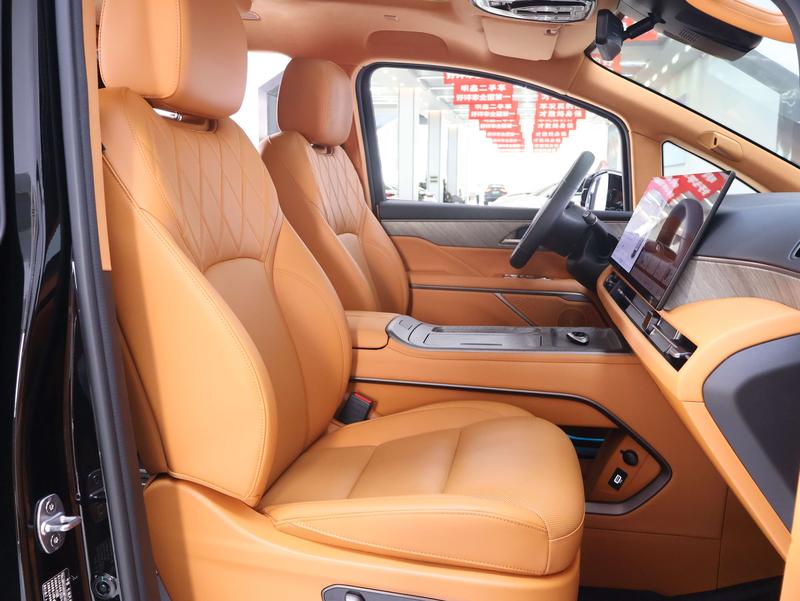 Wey 80 Hybrid, 2025 — фото 11 из 12