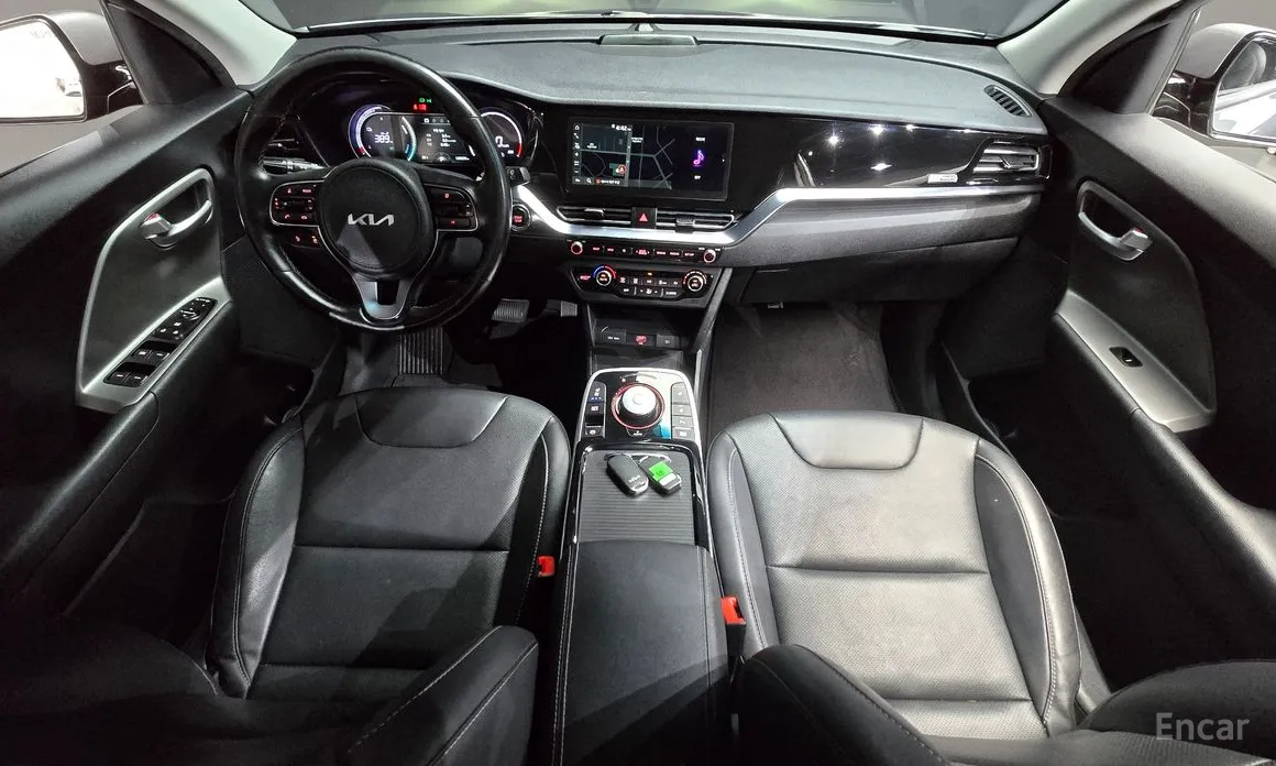 Kia Niro, 2022 — фото 7 из 12
