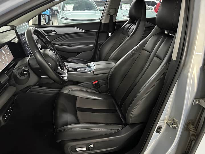 GAC Aion S Plus, 2022 — фото 8 из 9