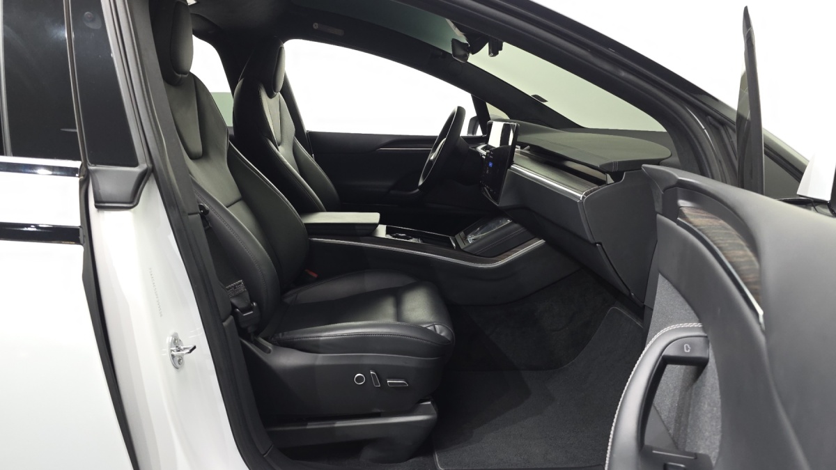 Tesla Model X, 2023 — фото 10 из 12