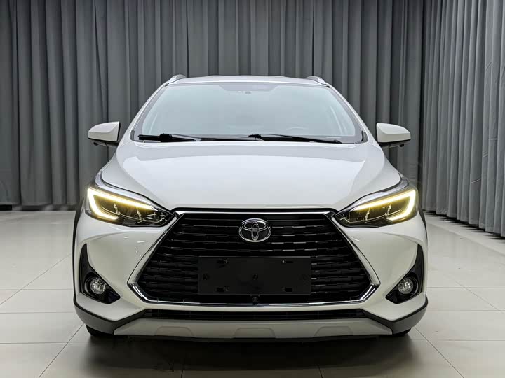 Toyota Yaris L Hatchback, 2022 — фото 3 из 9