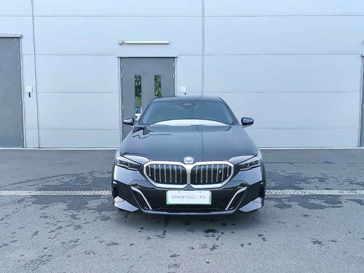 BMW i5, 2025 — фото 3 из 9