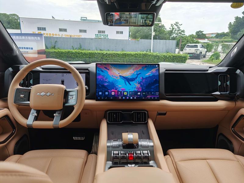 BYD FangChengBao Leopard 8, 2025 — фото 8 из 12