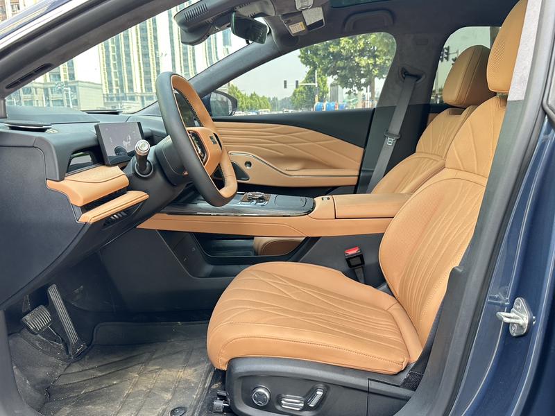 Geely Galaxy Starshine 8 EM-i, 2025 — фото 8 из 10