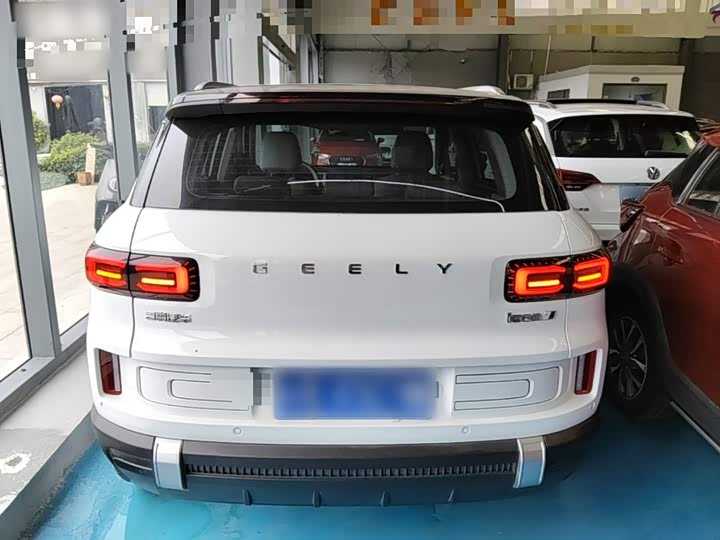 Geely Icon, 2022 — фото 6 из 9
