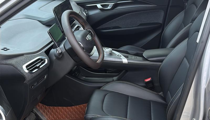 Geely Geometry C, 2022 — фото 9 из 12