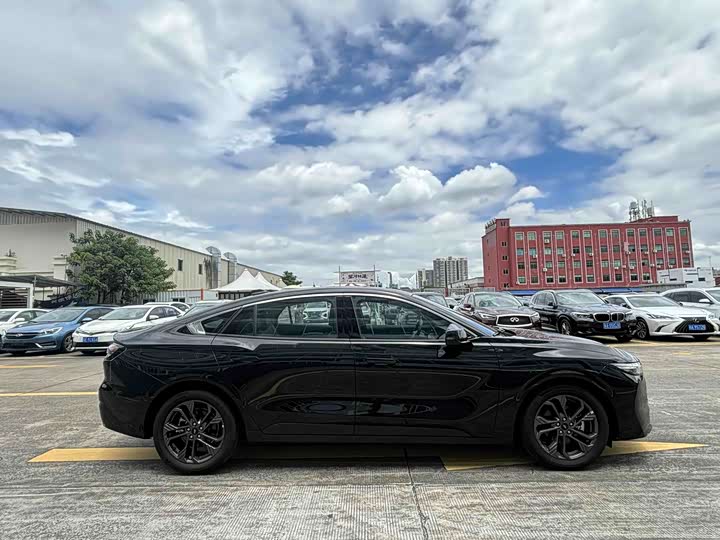 Ford Mondeo, 2025 — фото 7 из 9