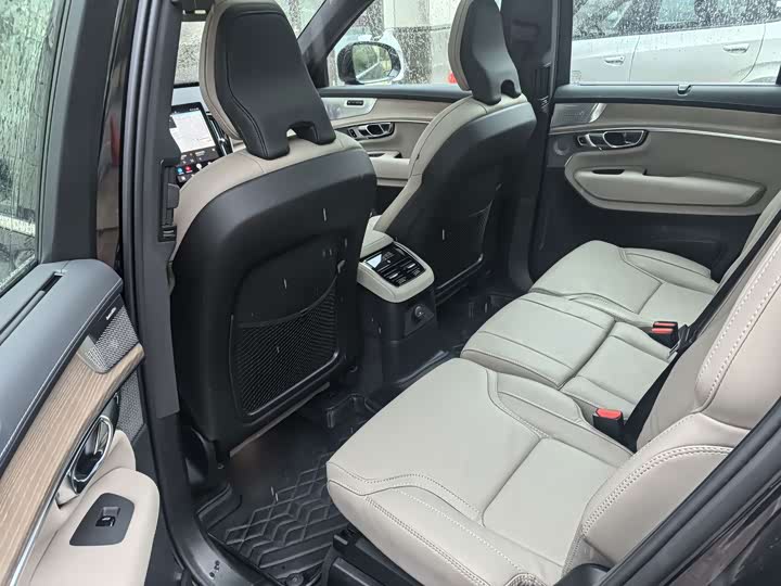 Volvo XC90 Hybrid, 2025 — фото 7 из 9