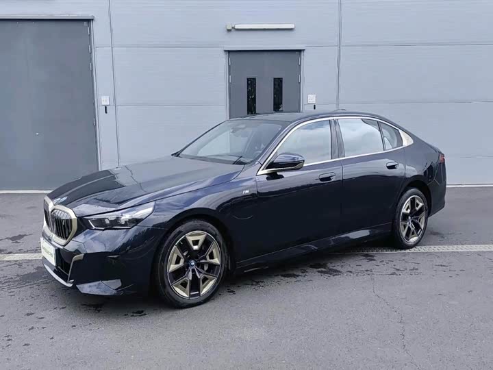 BMW i5, 2025 — купить в Казани под ключ