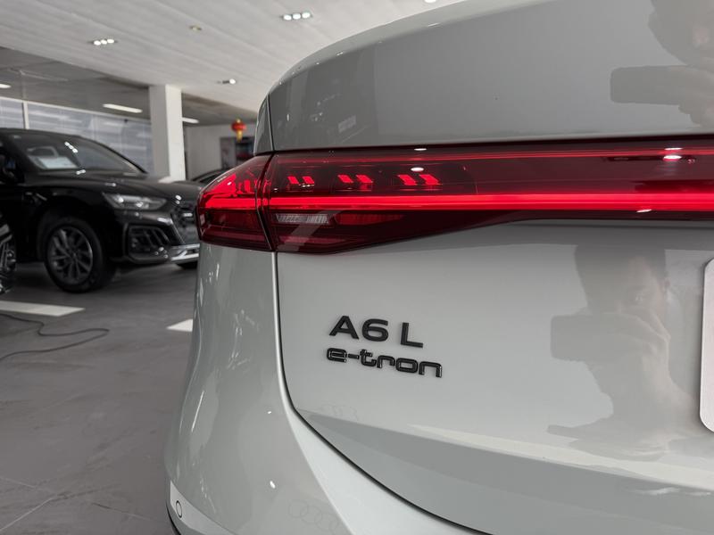 Audi A6L e-tron, 2025 — фото 8 из 12