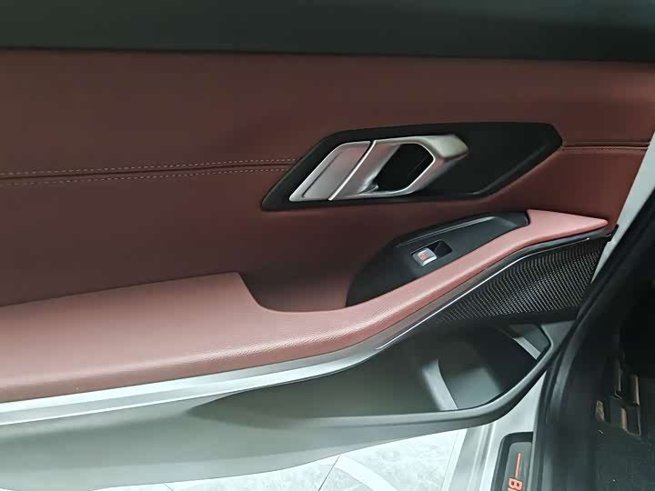 BMW i3, 2025 — фото 6 из 9