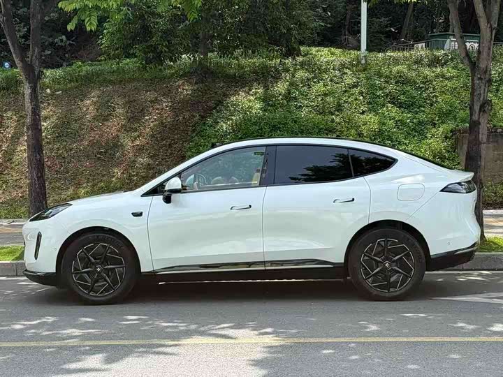GAC Hyptec HT, 2024 — фото 3 из 9
