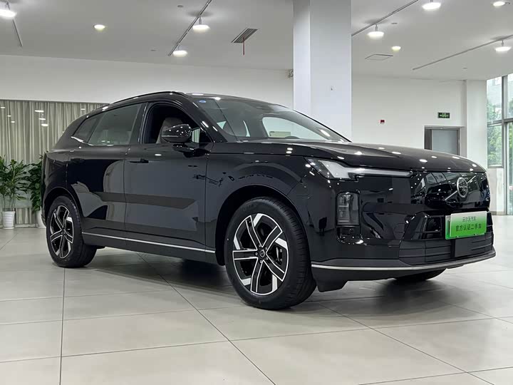 Volvo XC70 Hybrid, 2025 — фото 3 из 9