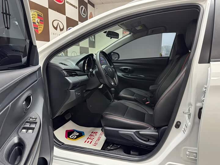 Toyota Yaris L Hatchback, 2022 — фото 7 из 9